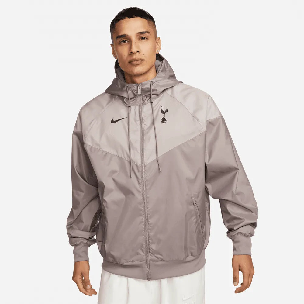 Nike good wind breaker mens