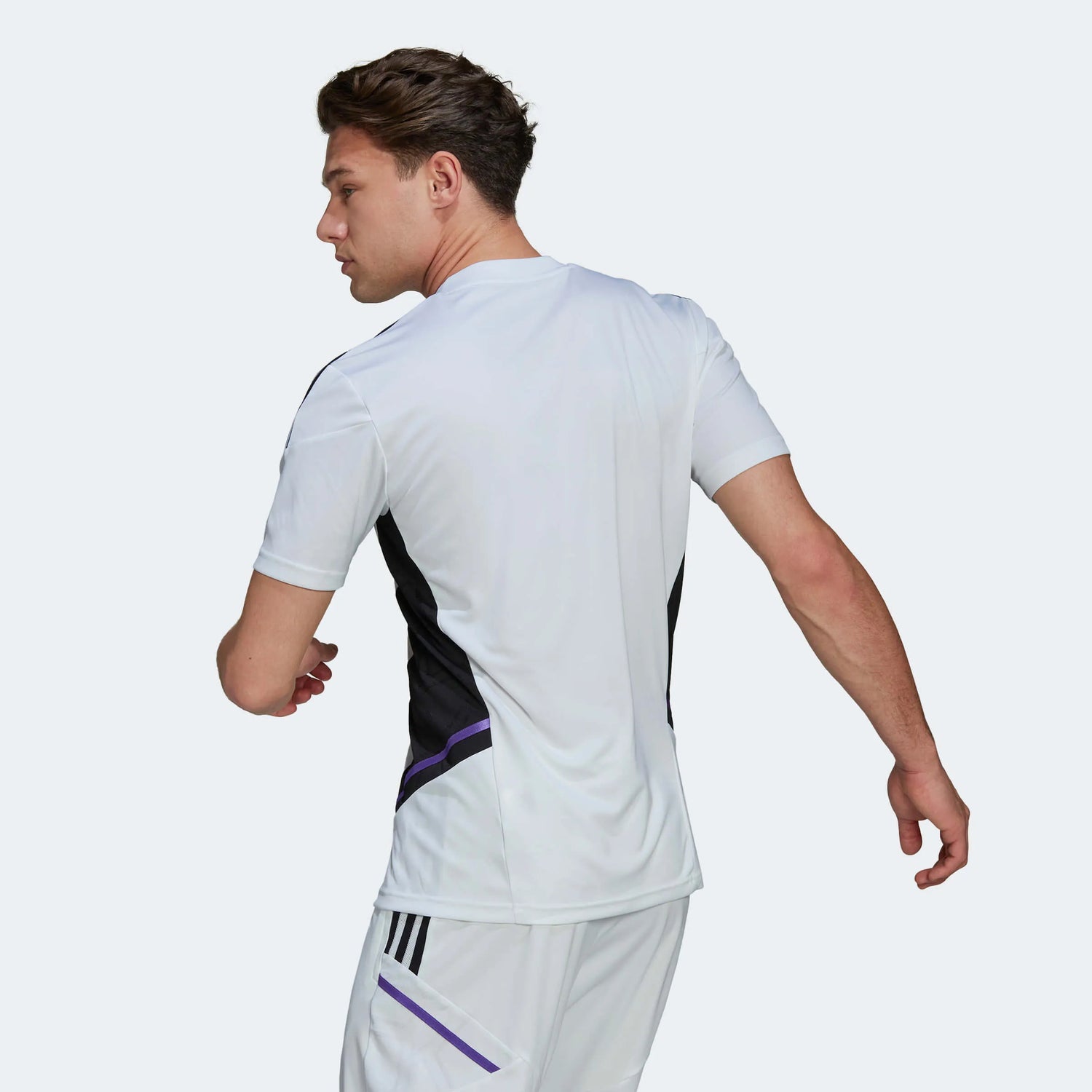 adidas 2022-23 Real Madrid Training Jersey - White (Model - Back)