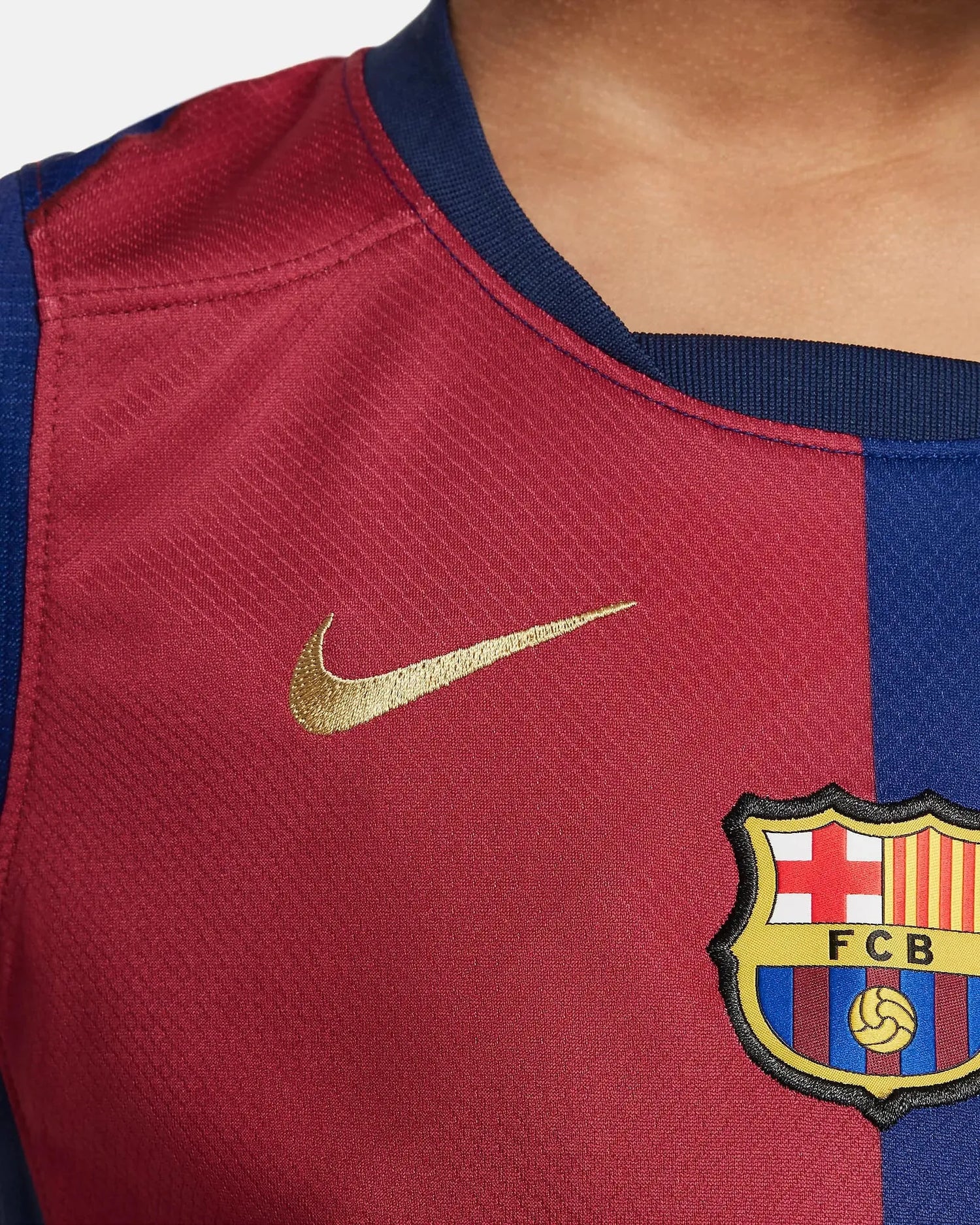 Nike 2024-25 Barcelona Little Kids' Stadium Home Kit (Detail 2)