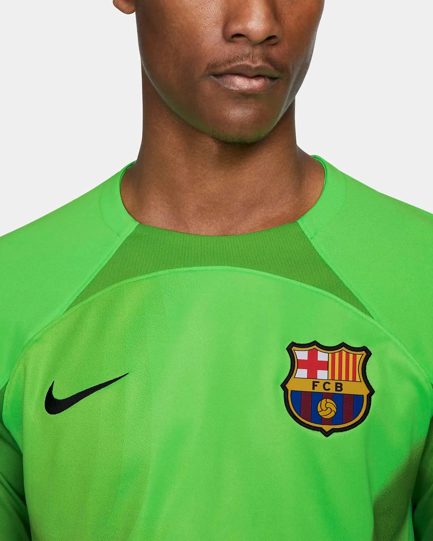 Nike 2022/23 Barcelona Goalkeeper Stadium Jersey Green (Detail 1)