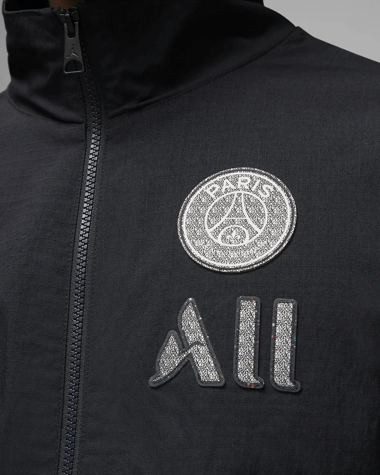 Jordan 2022-23 PSG Anthem Jacket - Black-White (Detail 2)