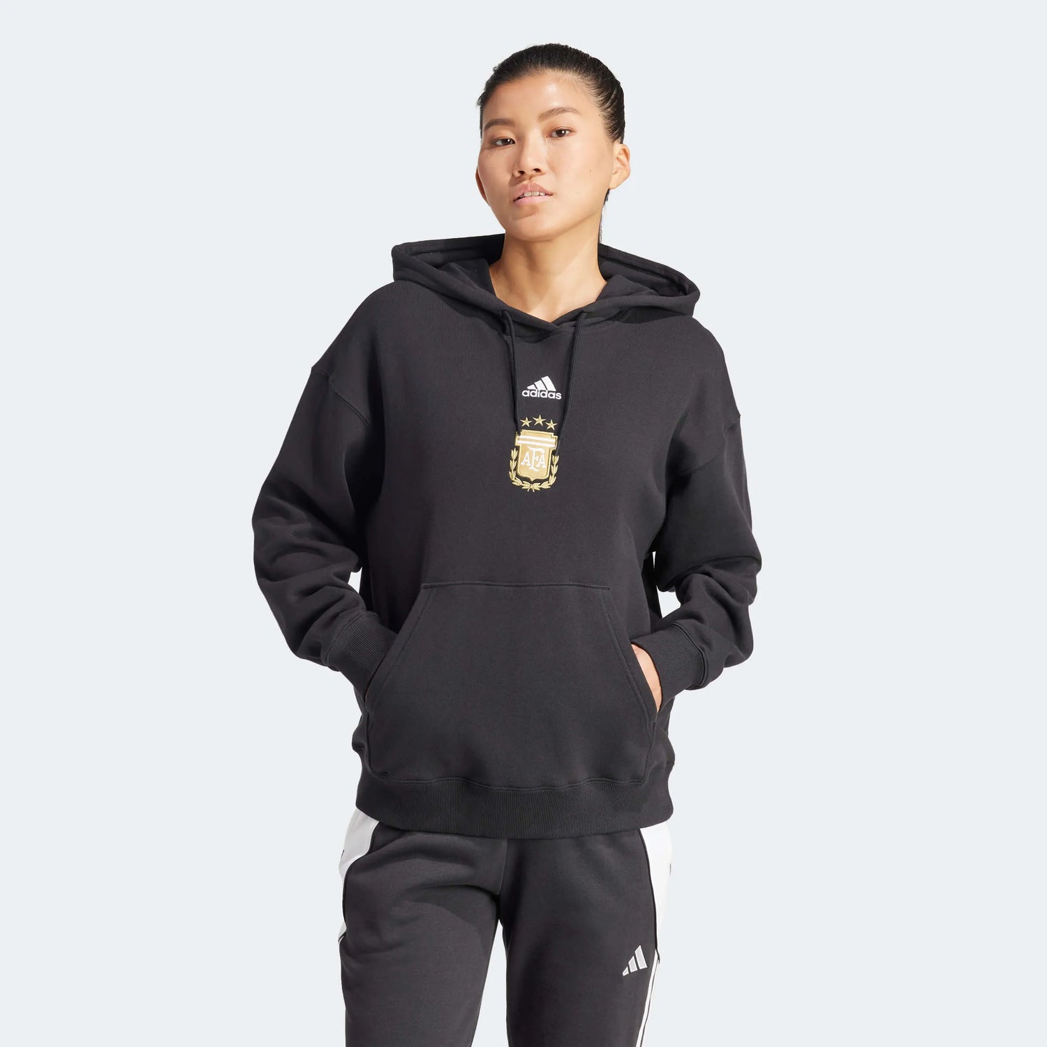 Champion sweater dubai adidas best sale