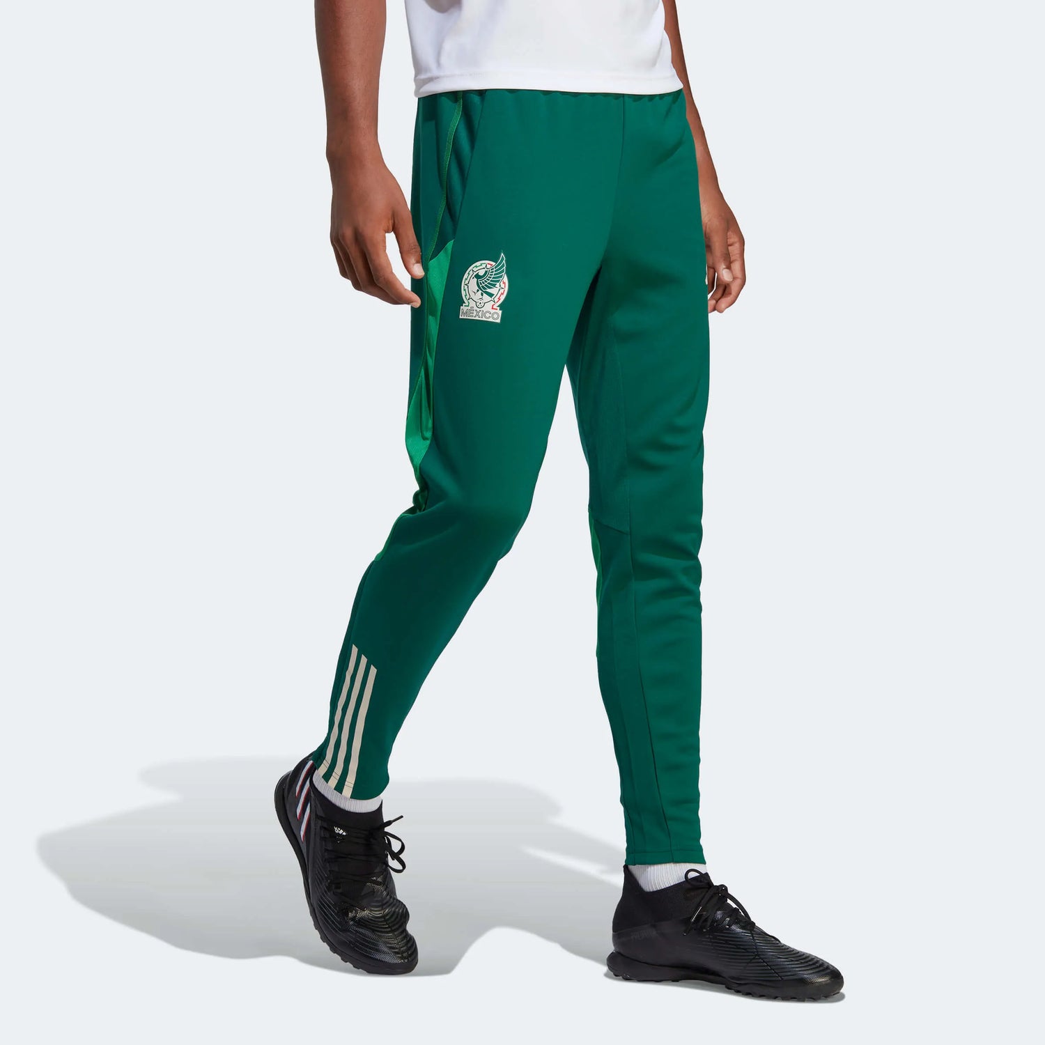 adidas 2022-23 Mexico Training Pant Green (Model - Front)