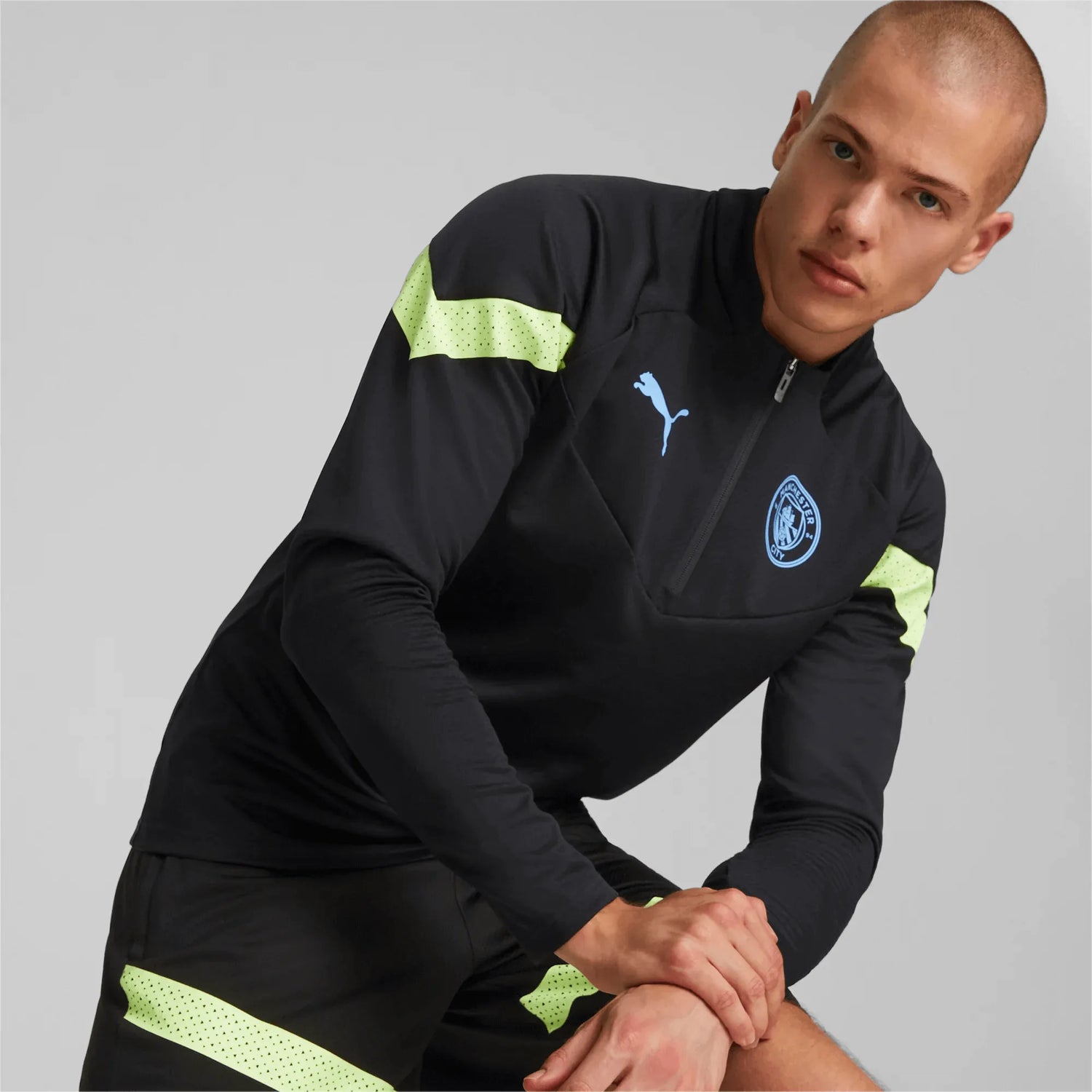 Puma 2022-23 Manchester City Quarter Zip Training Top - Puma Black-Fizzy Light (Model - Front)