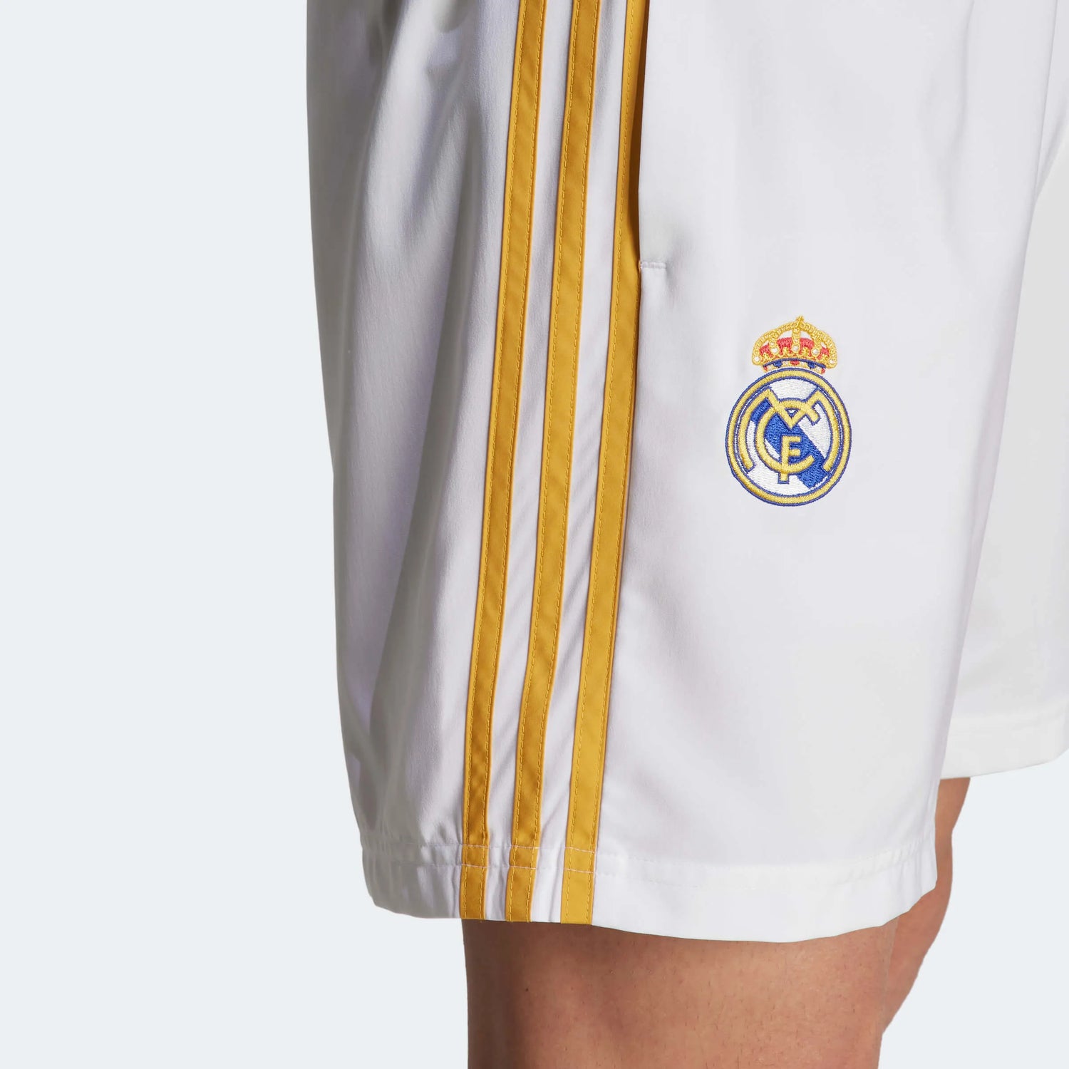 adidas 2023-24 Real Madrid Men's DNA Shorts (Detail 2)