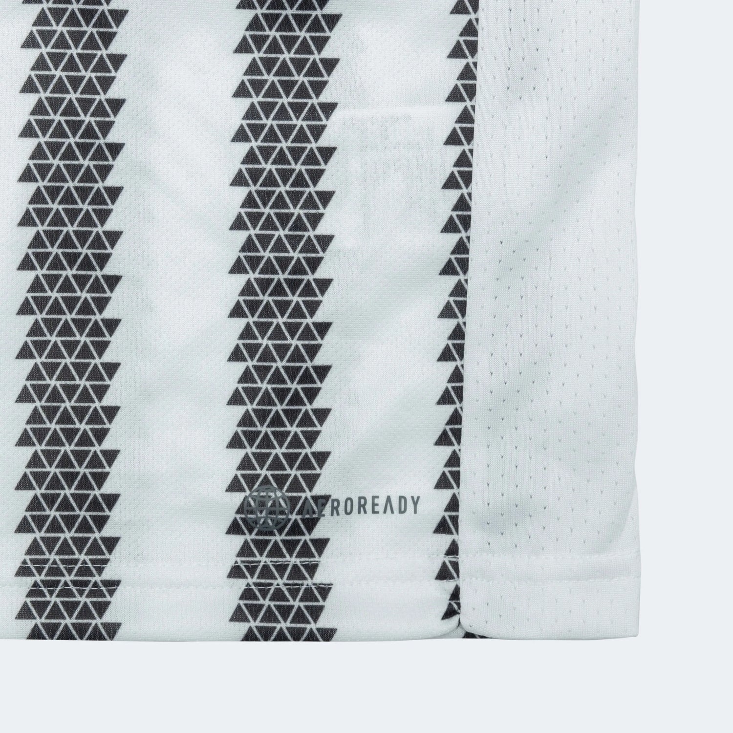 adidas 2022-23 Juventus Home Mini Kit - White-Black (Detail 3)