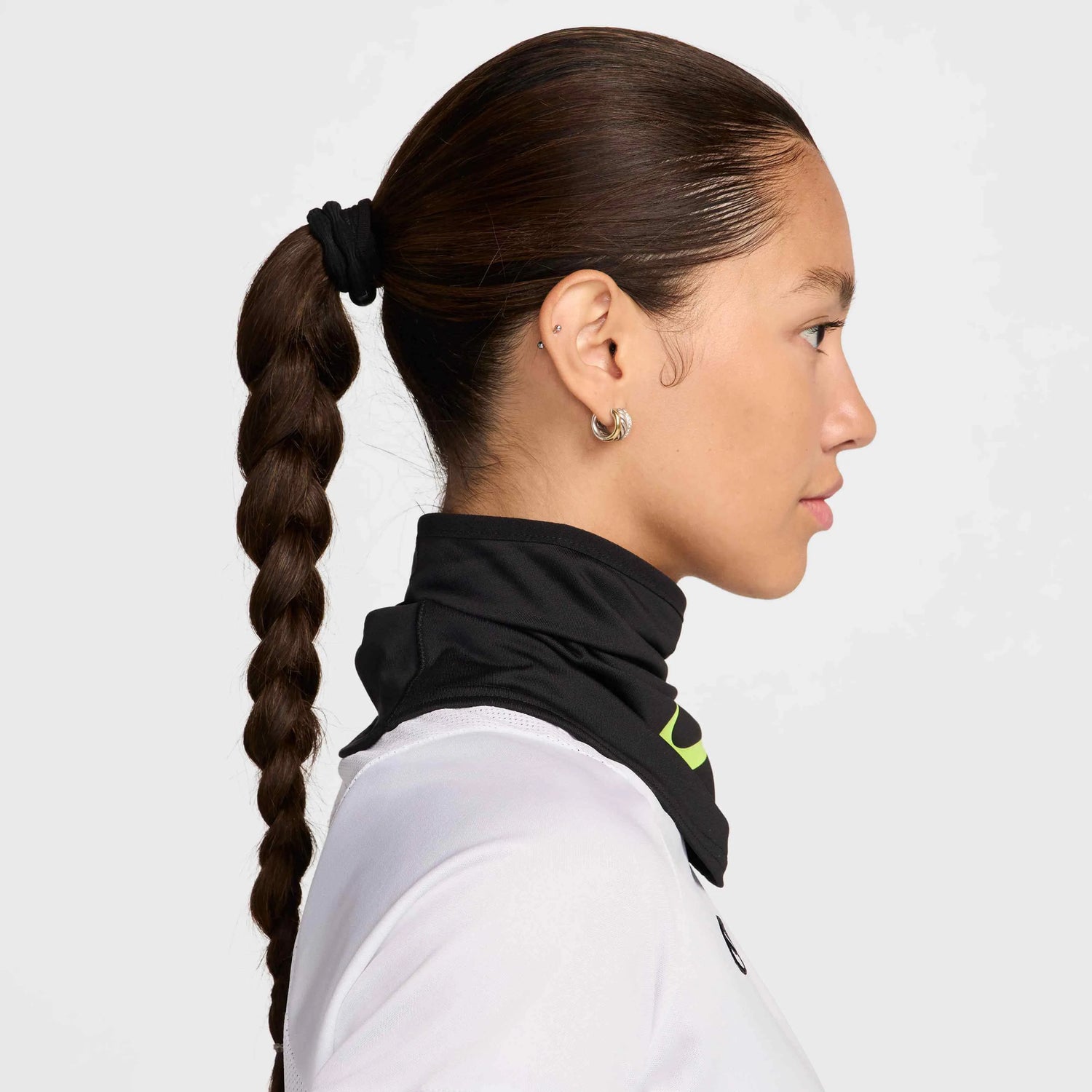 Nike Academy Neck Warmer (Model - Side)