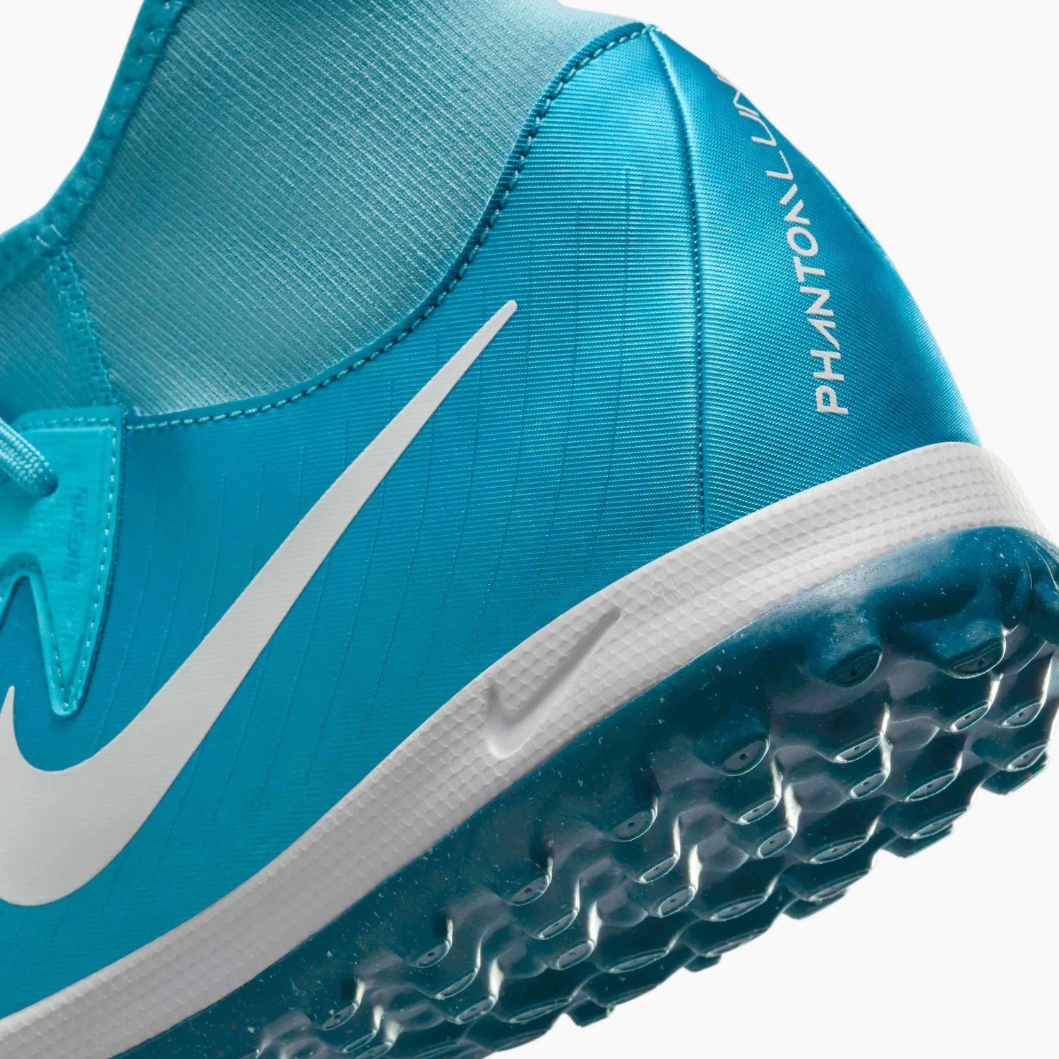 Nike Phantom Luna II Academy Turf - Mad Ambition Pack (FA24) (Detail 2)