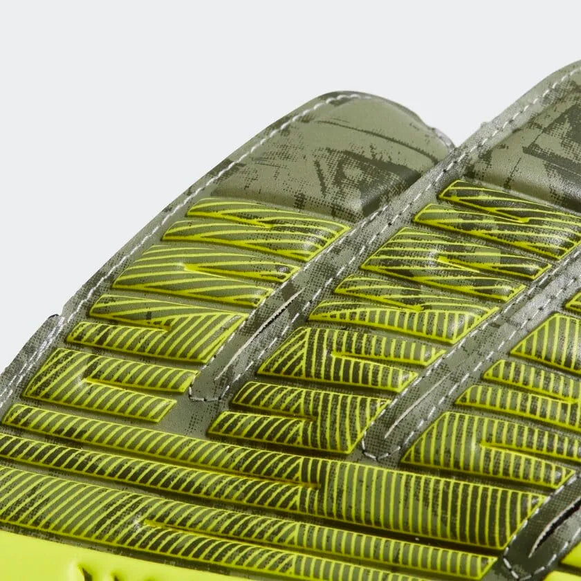 adidas Predator Training Goalkeeper Gloves - Camo-Yellow