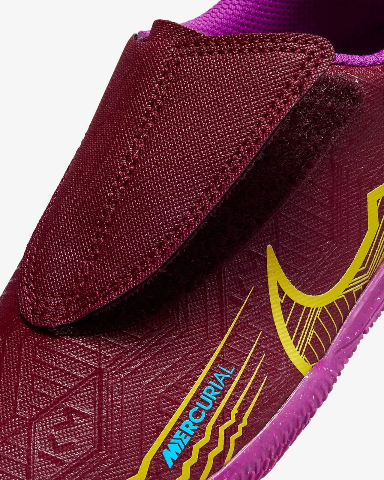 Nike Kids Vapor 15 Club KM Indoor PS (V) - Dark Beetroot-Gold (Detail 3)