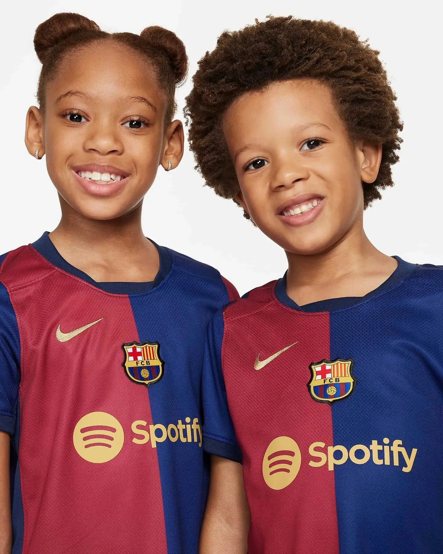 Nike 2024-25 Barcelona Little Kids' Stadium Home Kit (Detail 1)