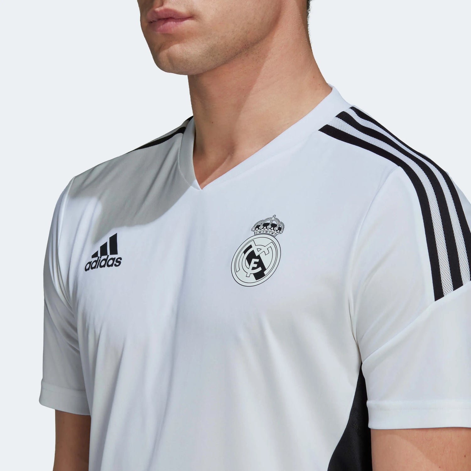 adidas 2022-23 Real Madrid Training Jersey - White (Detail 1)