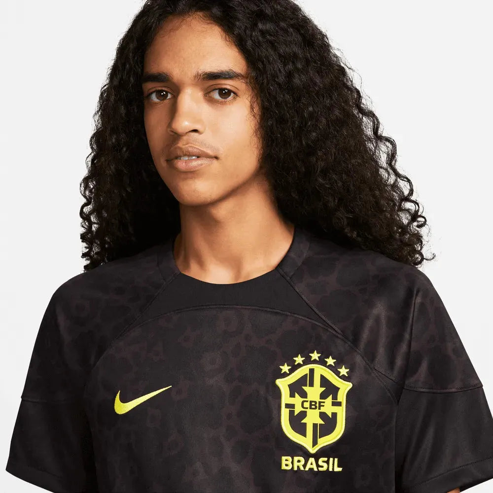 Nike 2022-23 Brazil Goalkeeper Jersey - Black (Detail 1)