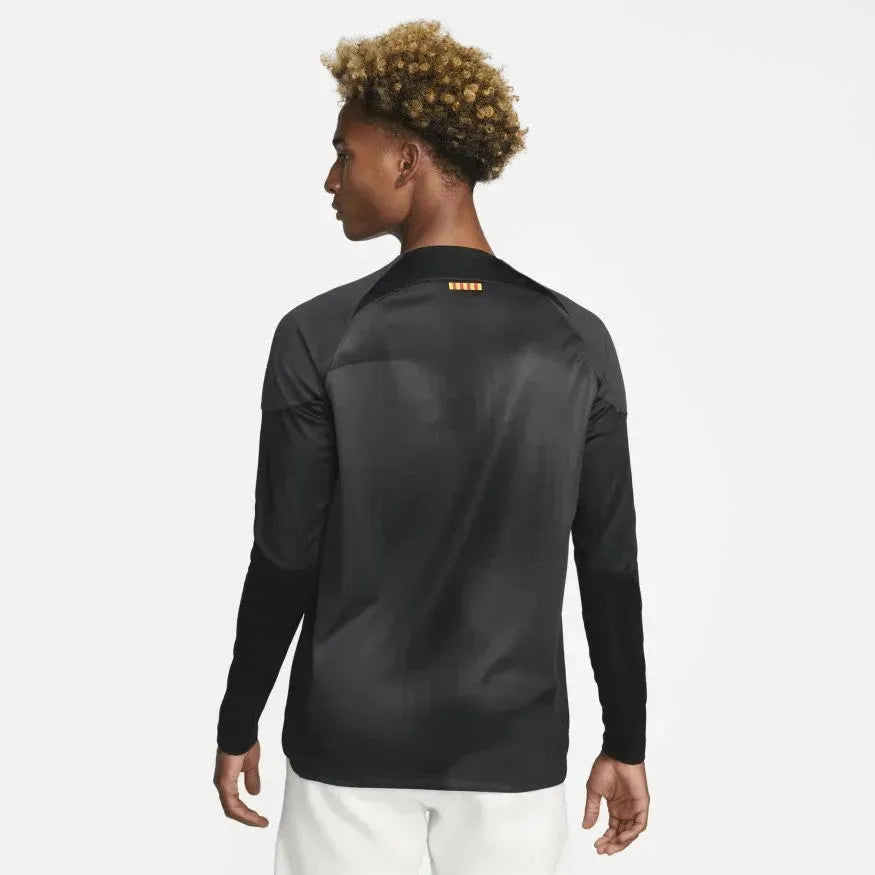 Nike 2022-23 FC Barcelona Long-Sleeve Goalkeeper Jersey - Black (Model - Back)