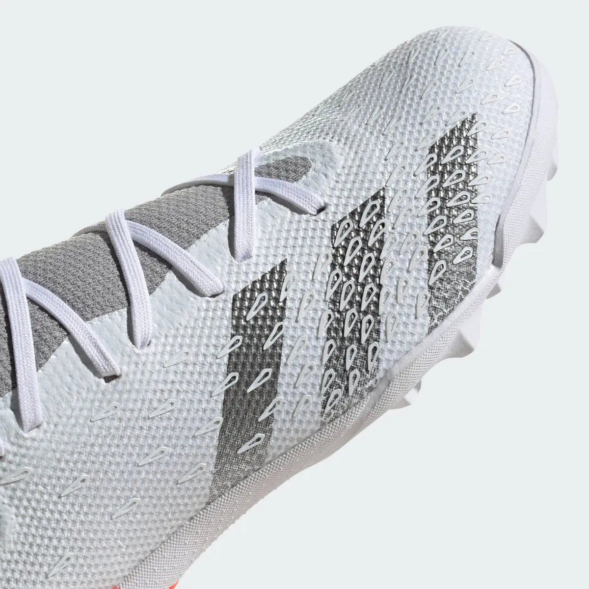 Adidas Predator Freak .3 TF - White-Iron Metallic (Detail 2)