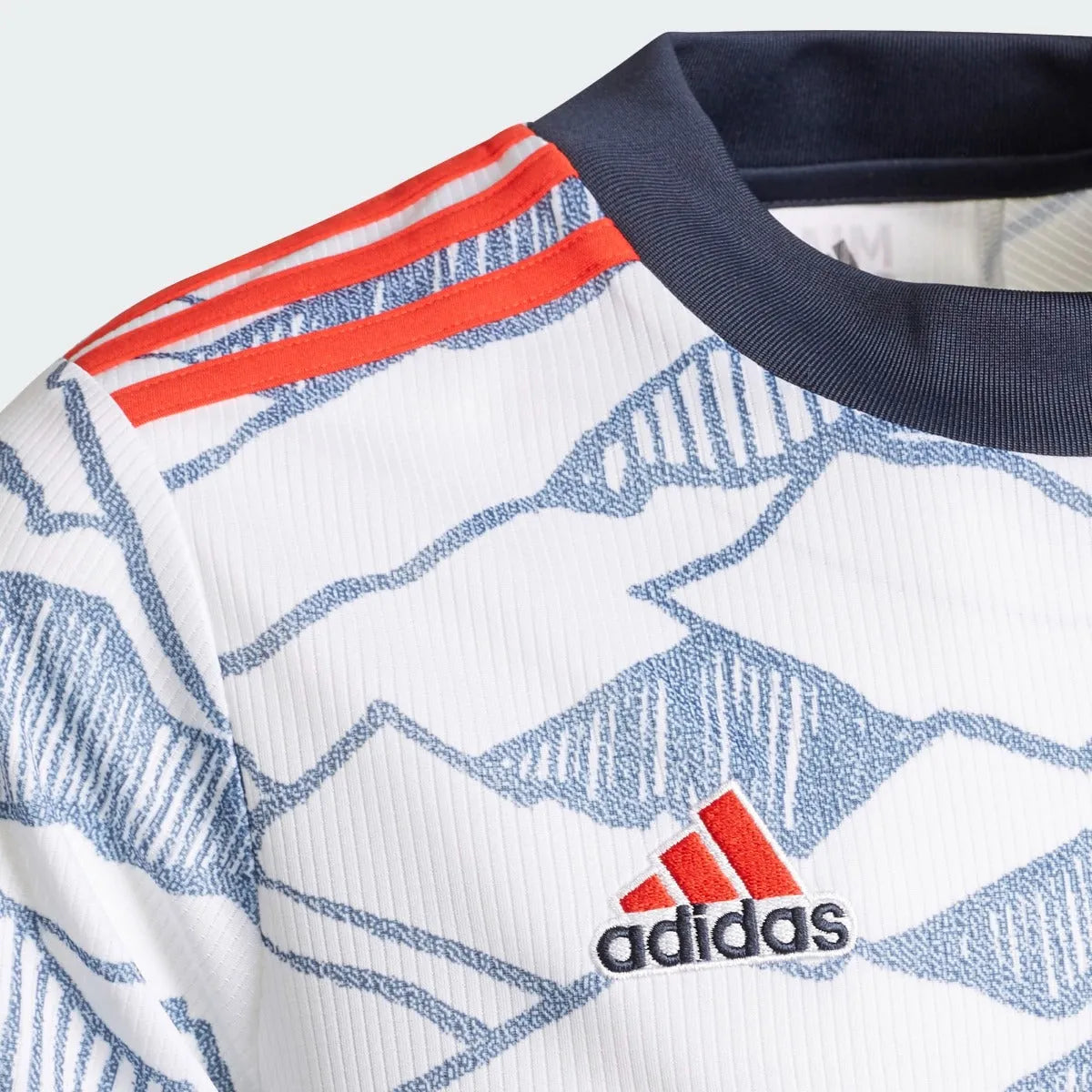 Adidas 2021-22 Bayern Munich Youth Third Jersey - White (Detail 1)