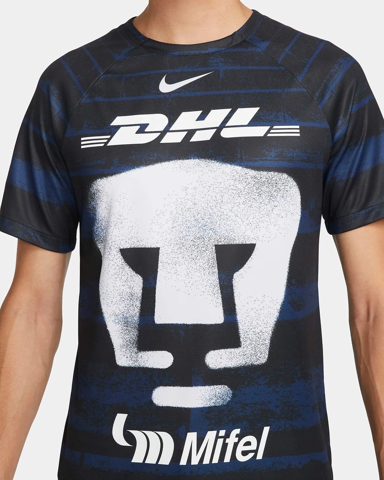 Nike 2022-23 Pumas Pre-Match Jersey (Detail 2)