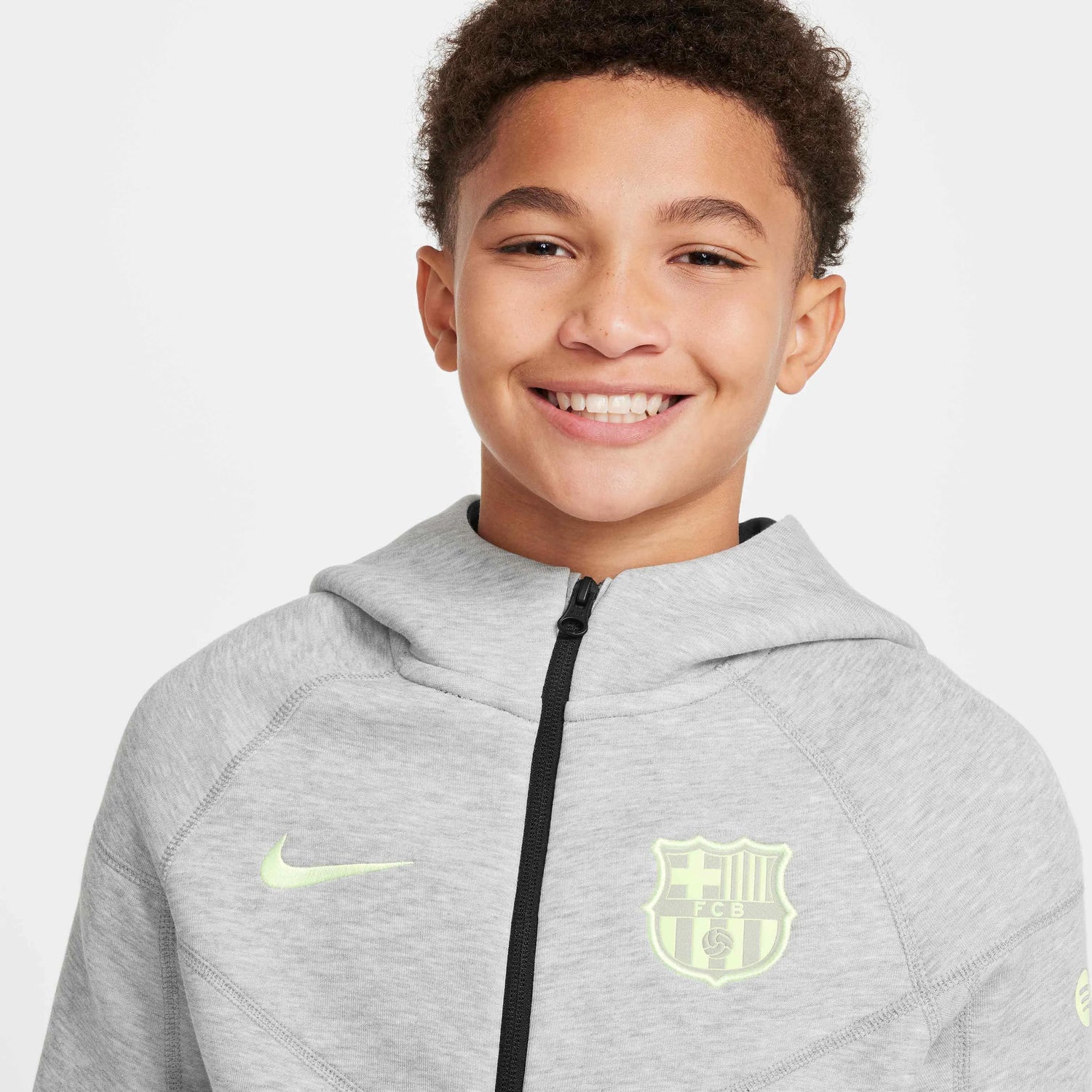 Nike 2024-25 Barcelona Youth Tech Fleece Hoodie (Detail 1)