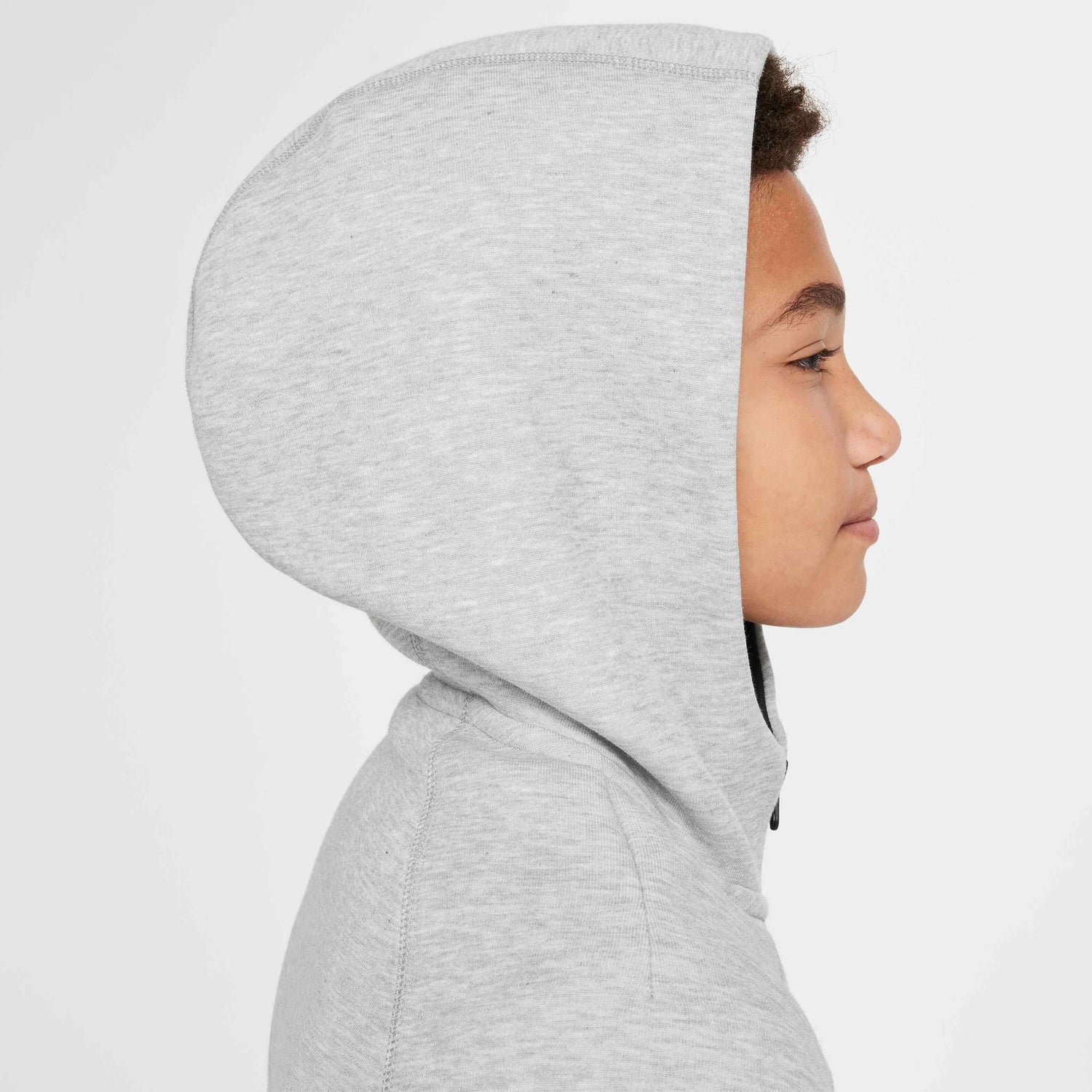 Nike 2024-25 Barcelona Youth Tech Fleece Hoodie (Detail 2)