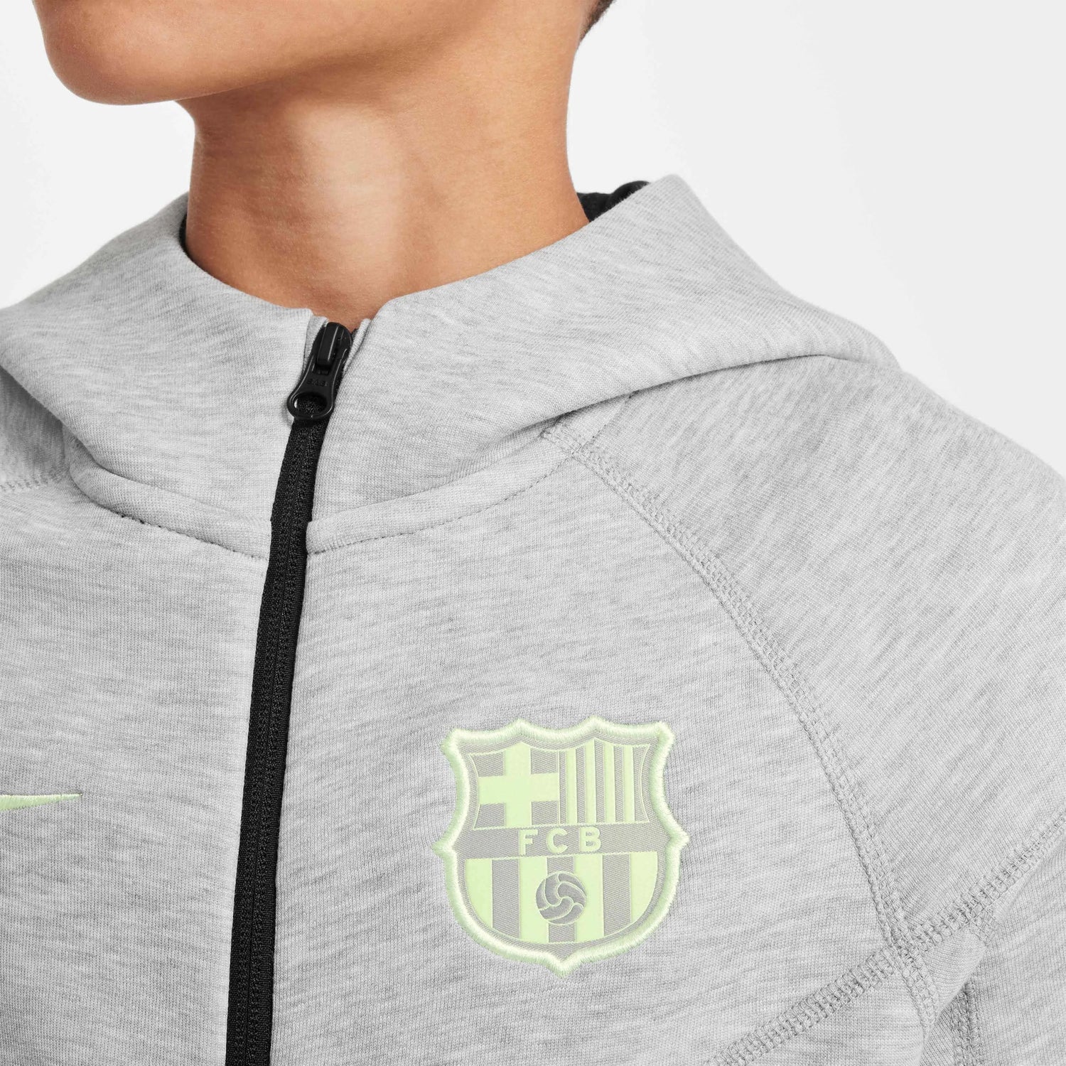 Nike 2024-25 Barcelona Youth Tech Fleece Hoodie (Detail 4)