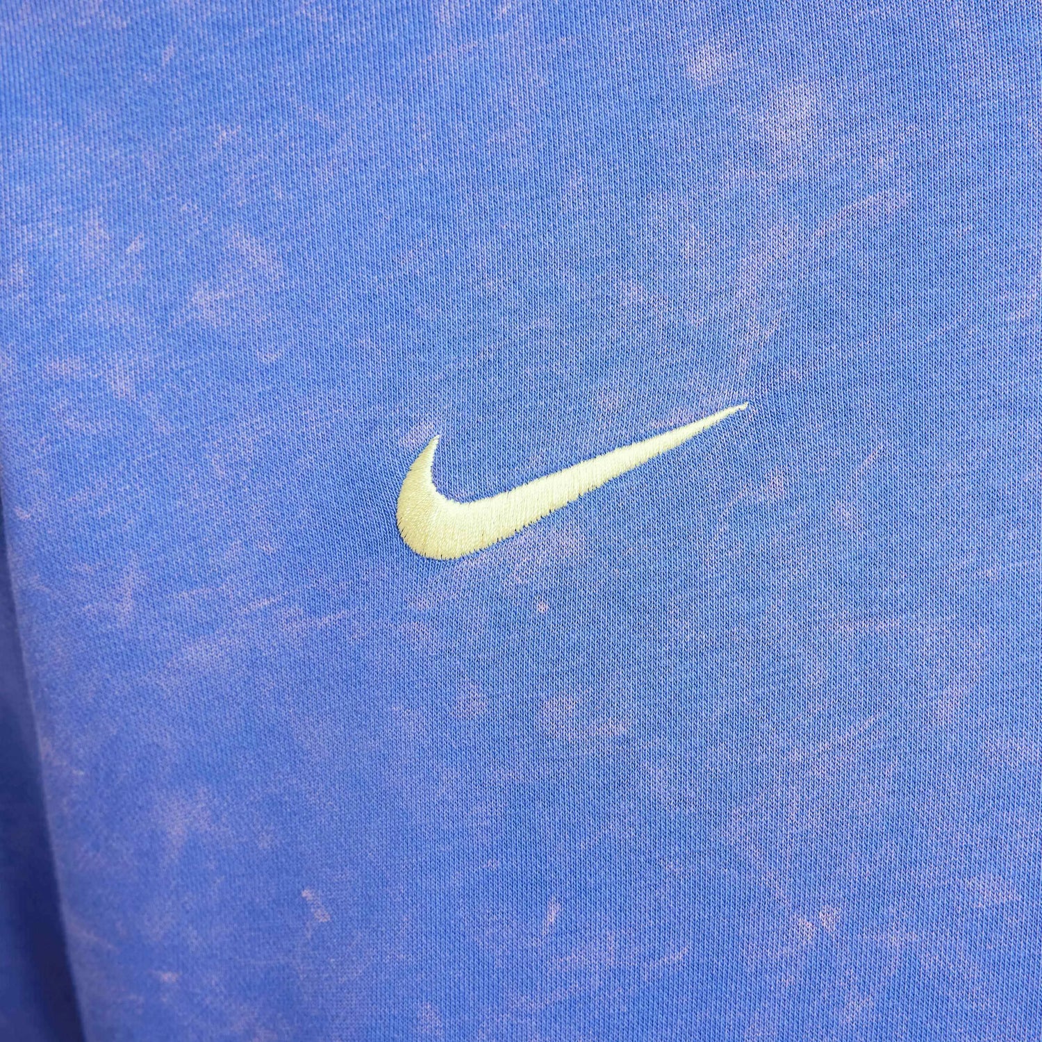 Nike 2024-25 Club America Men's Club Pullover Hoodie (Detail 3)