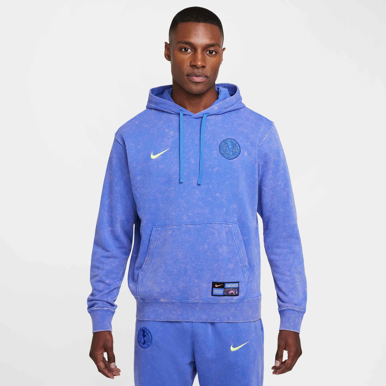 Nike 2024-25 Club America Men's Club Pullover Hoodie (Model - Front)