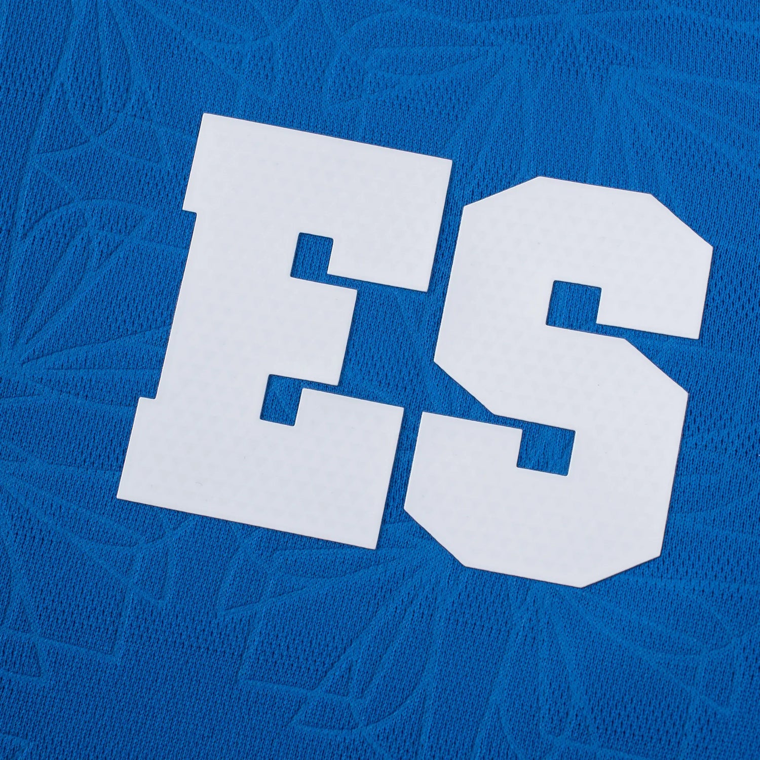 Umbro 2025-26 El Salvador Men's Stadium Home Long-Sleeve Soccer Jersey (Detail 1)