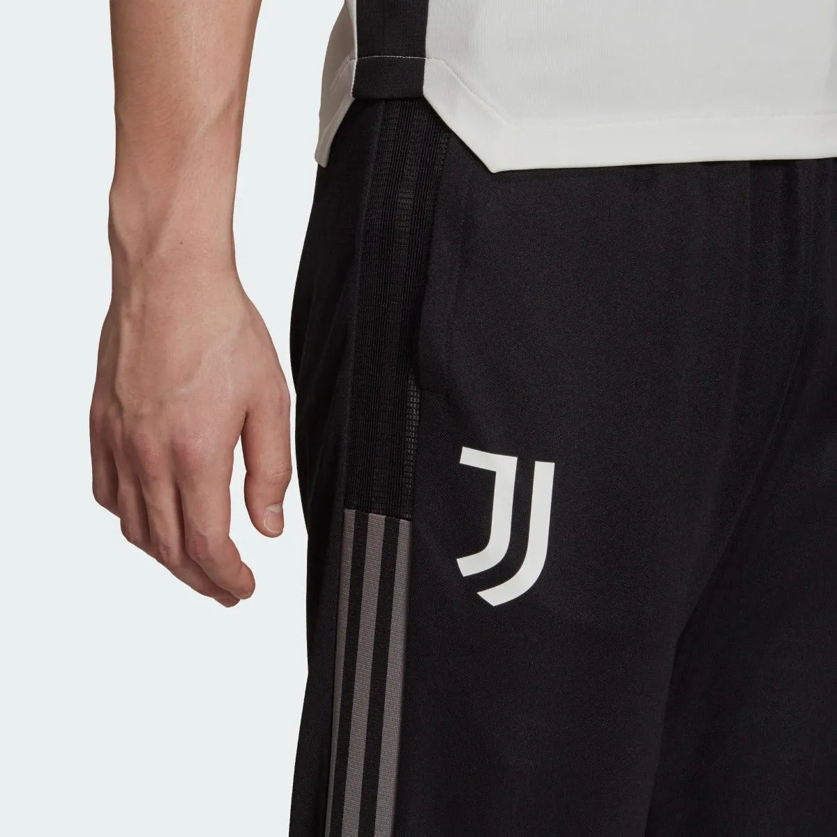 Adidas 2021-22 Juventus Training Pants - Black (Detail 1)