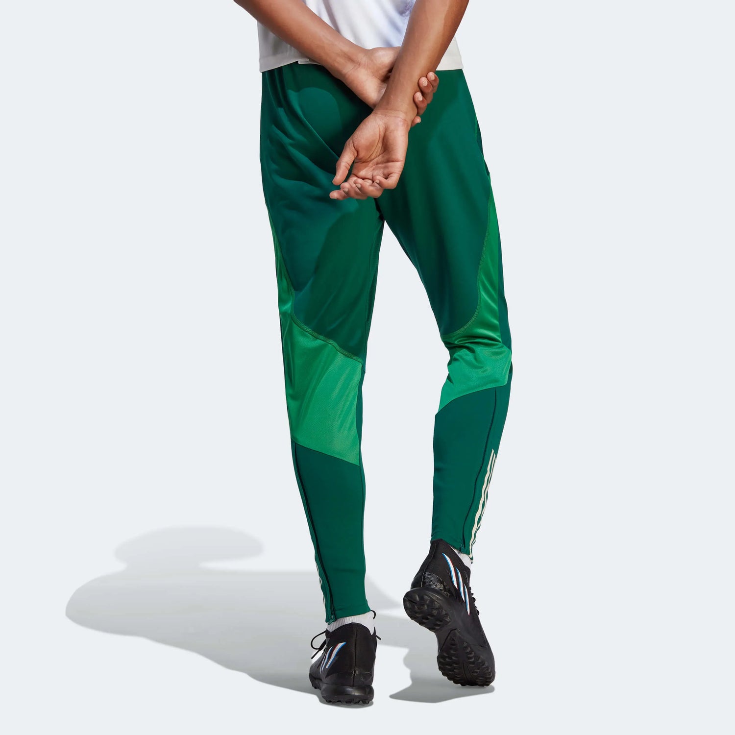 adidas 2022-23 Mexico Training Pant Green (Model - Back)