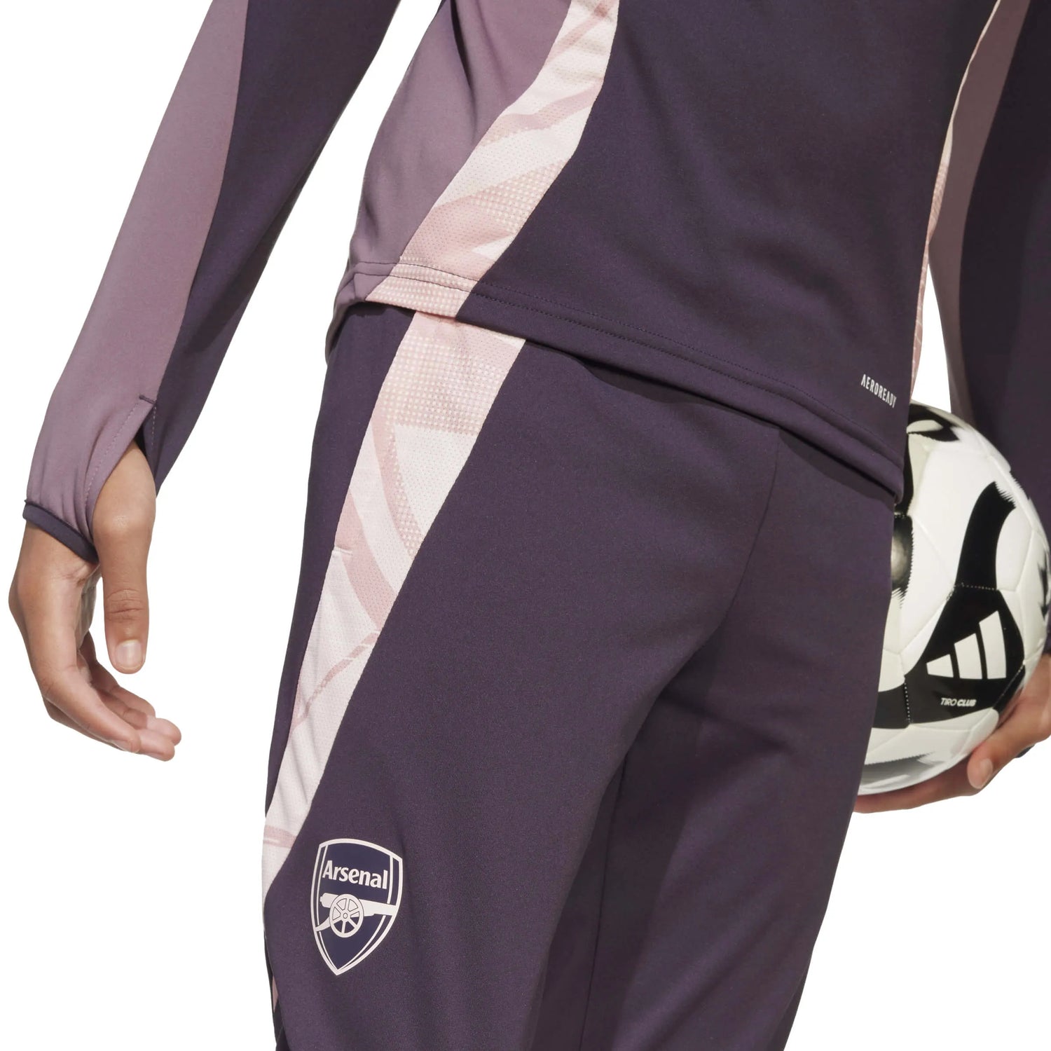 adidas 2024-25 Arsenal Youth Training Pants (Detail 1)