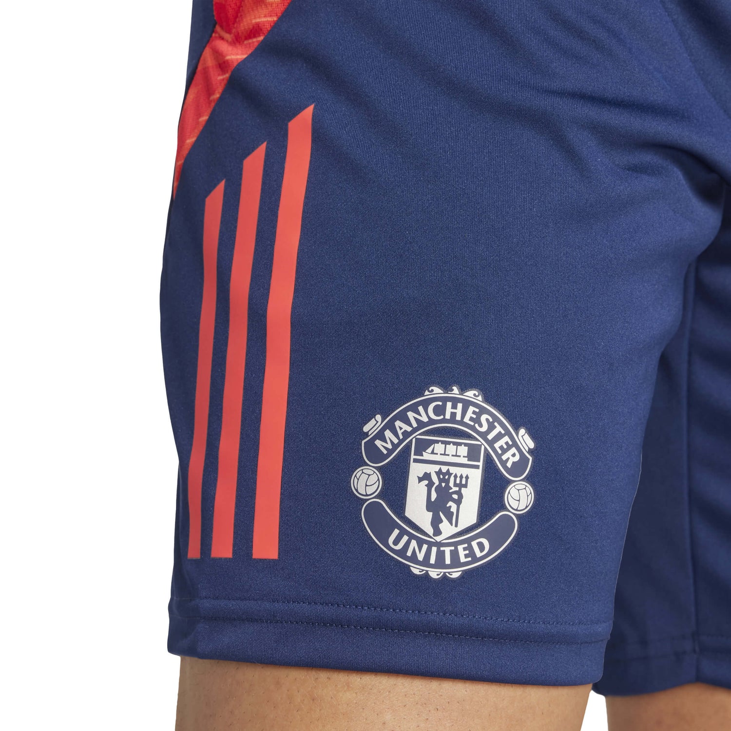 adidas 2024-25 Manchester United Men's Training Shorts (Detail 1)