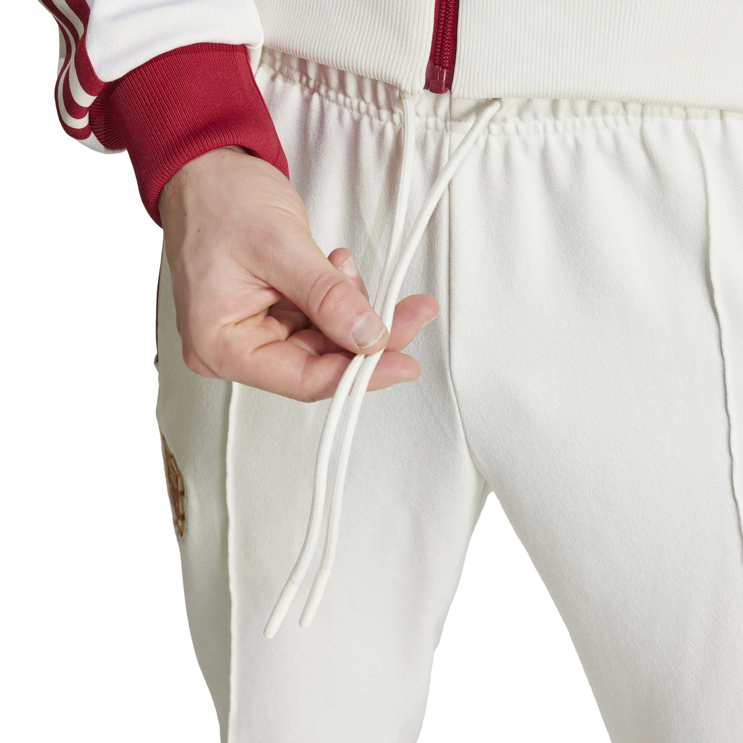 adidas 2025 Bayern Munich Men's Track Pants (Detail 1)