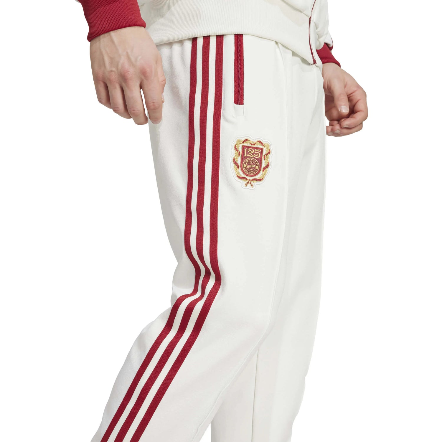 adidas 2025 Bayern Munich Men's Track Pants (Detail 2)