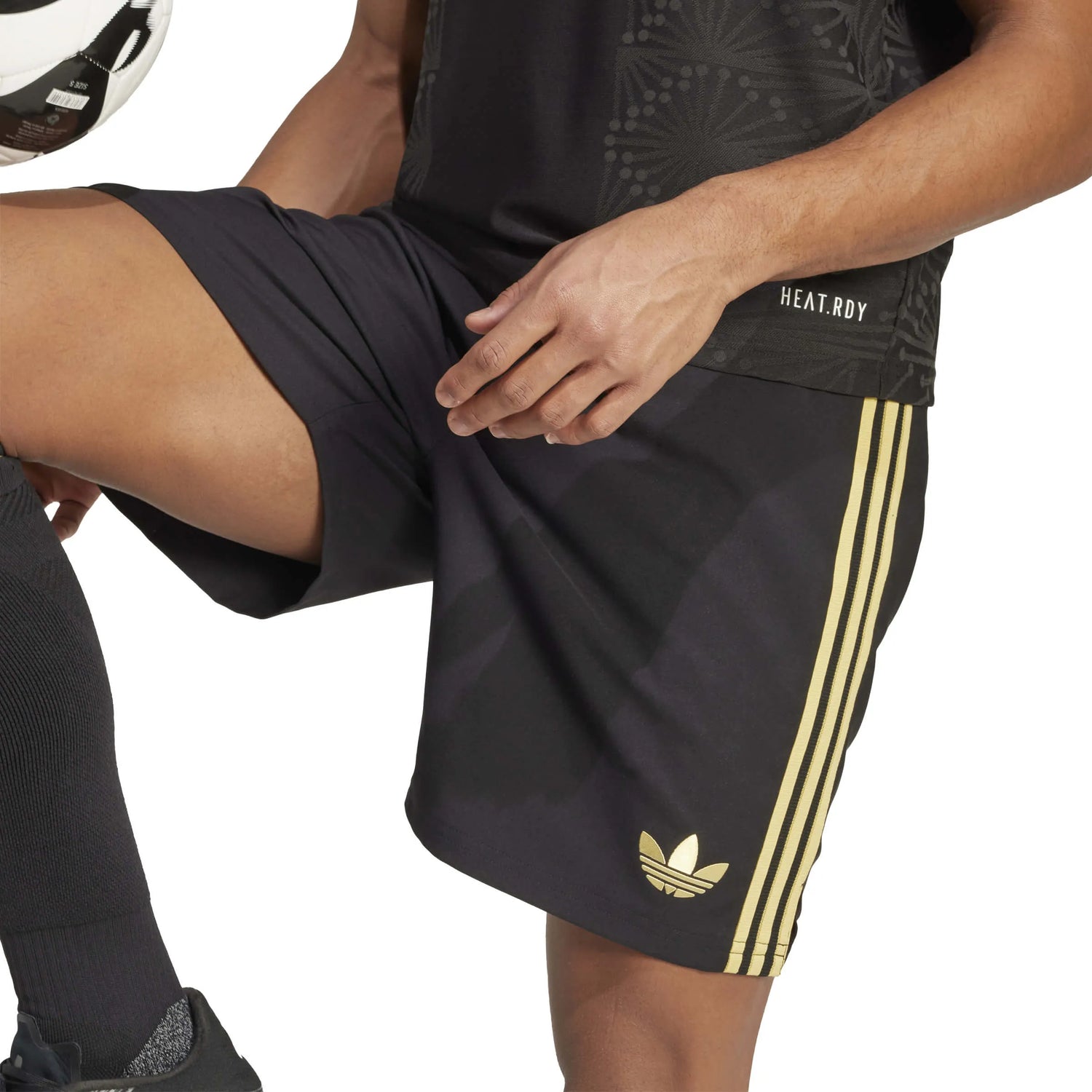 adidas 2025 Mexico Men's Gold Shorts (Detail 2)