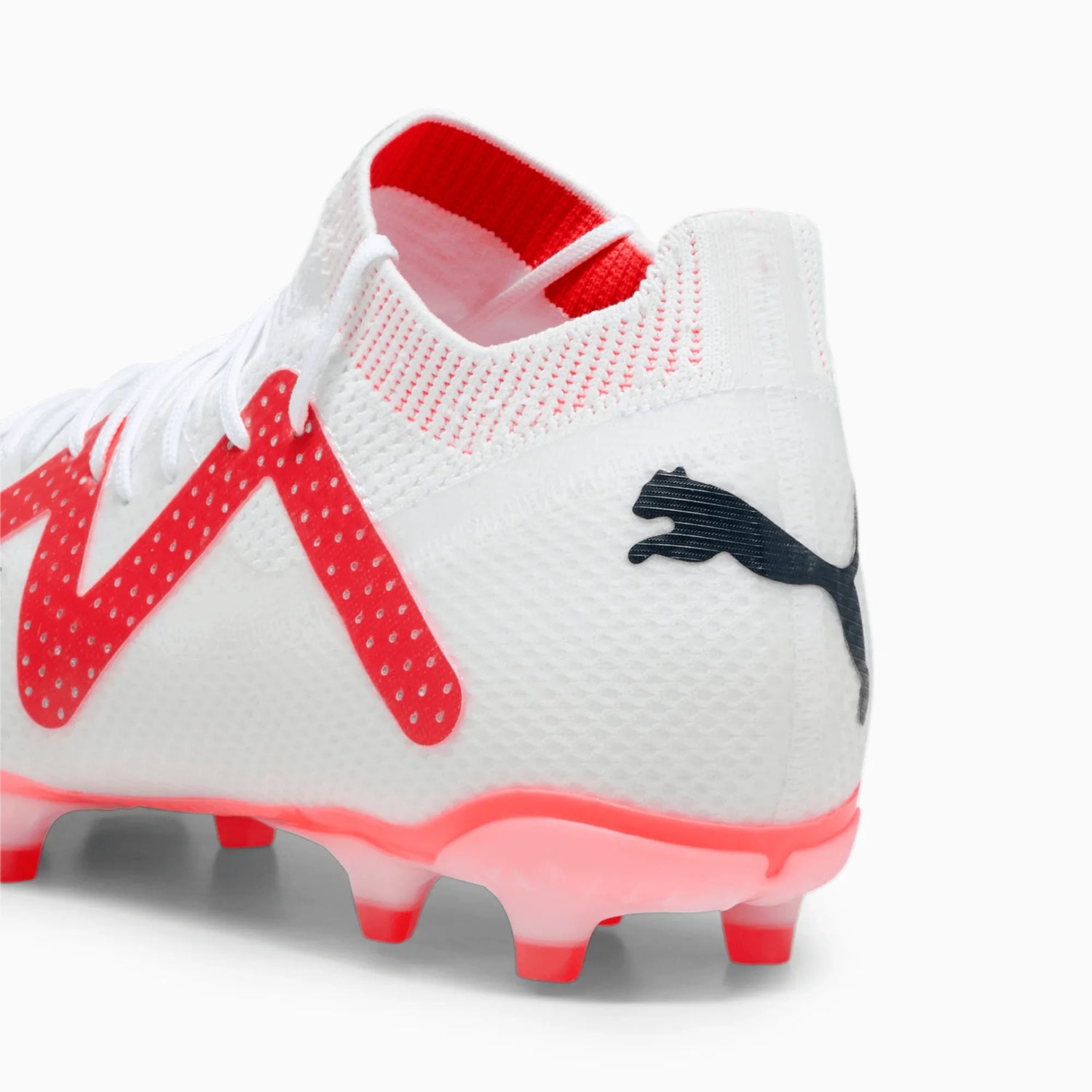 Puma Future Pro FG-AG Puma White-Puma Black-Fire Orchid (Detail 1)