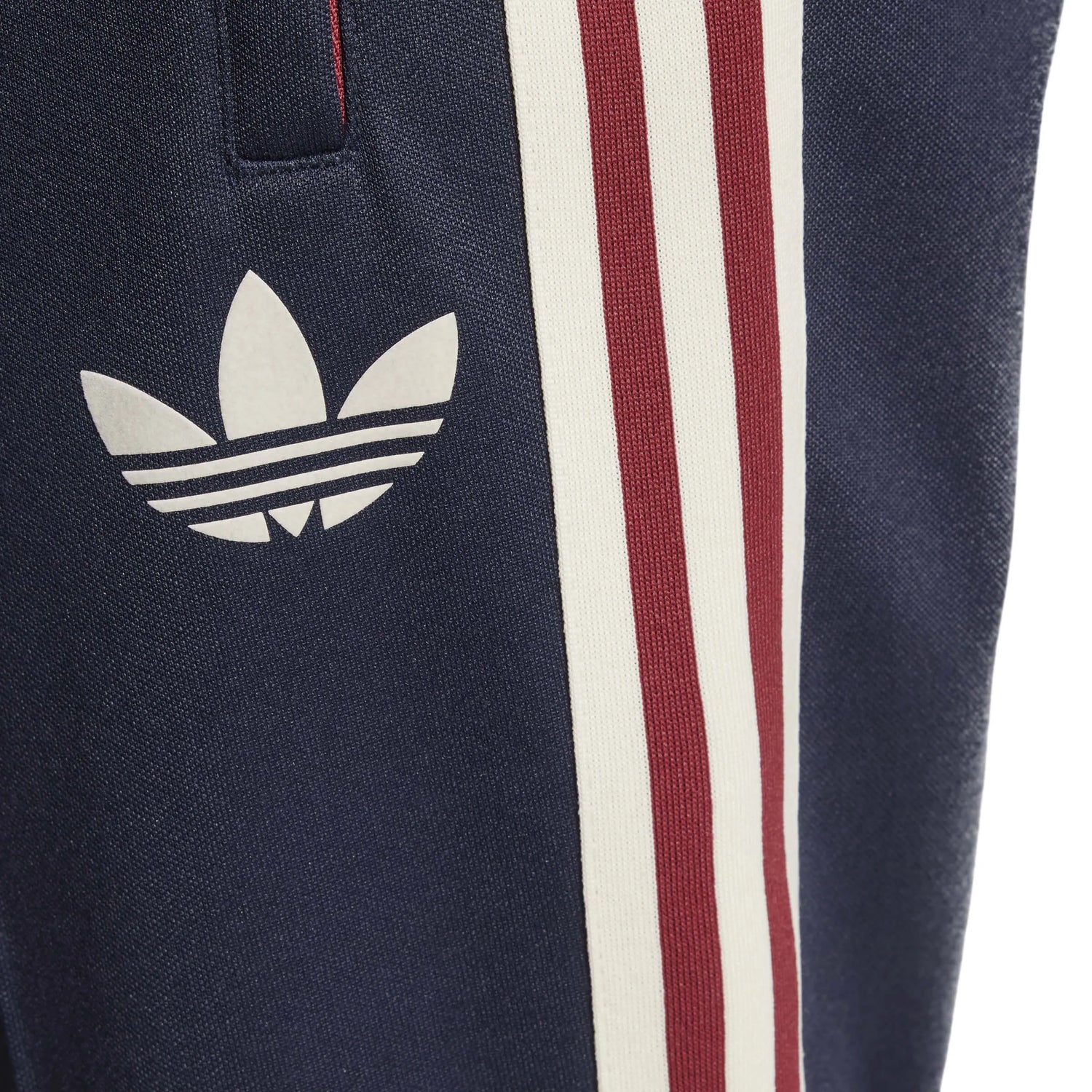 adidas 2024-25 Arsenal Men's Originals Track Pants (Detail 2)