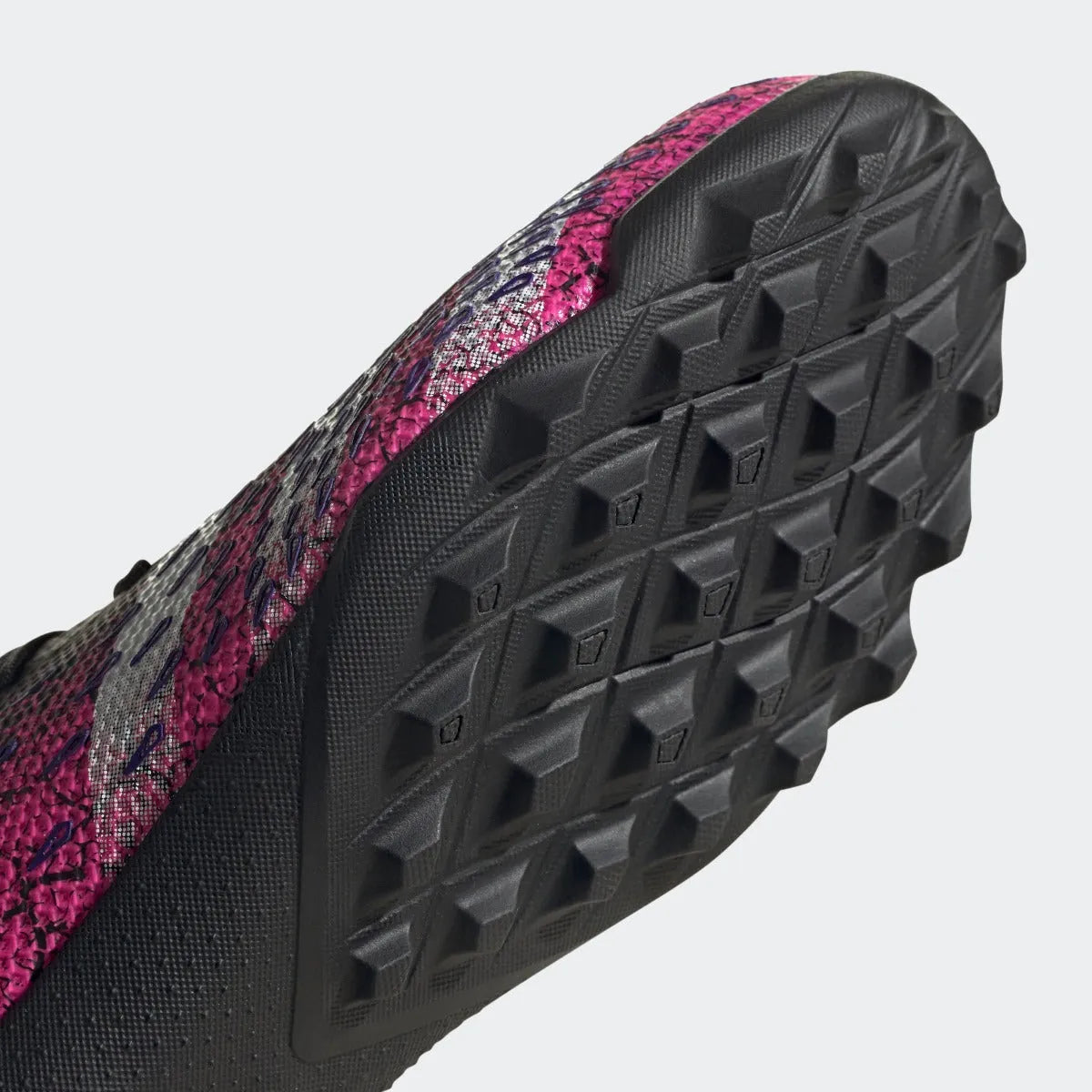 Adidas Predator Freak .3 TF - Black-Pink-Purple (Detail 2)