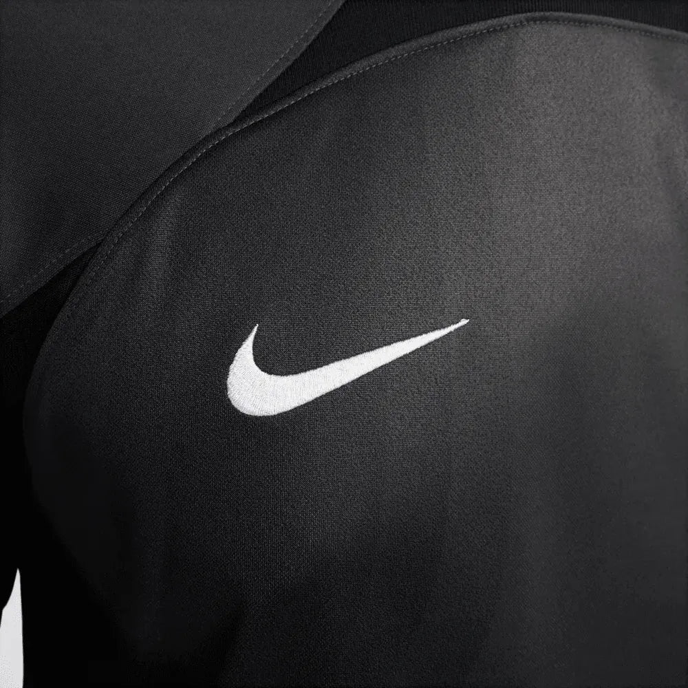 Nike 2022-23 England Goalkeeper Jersey (Detail 4)