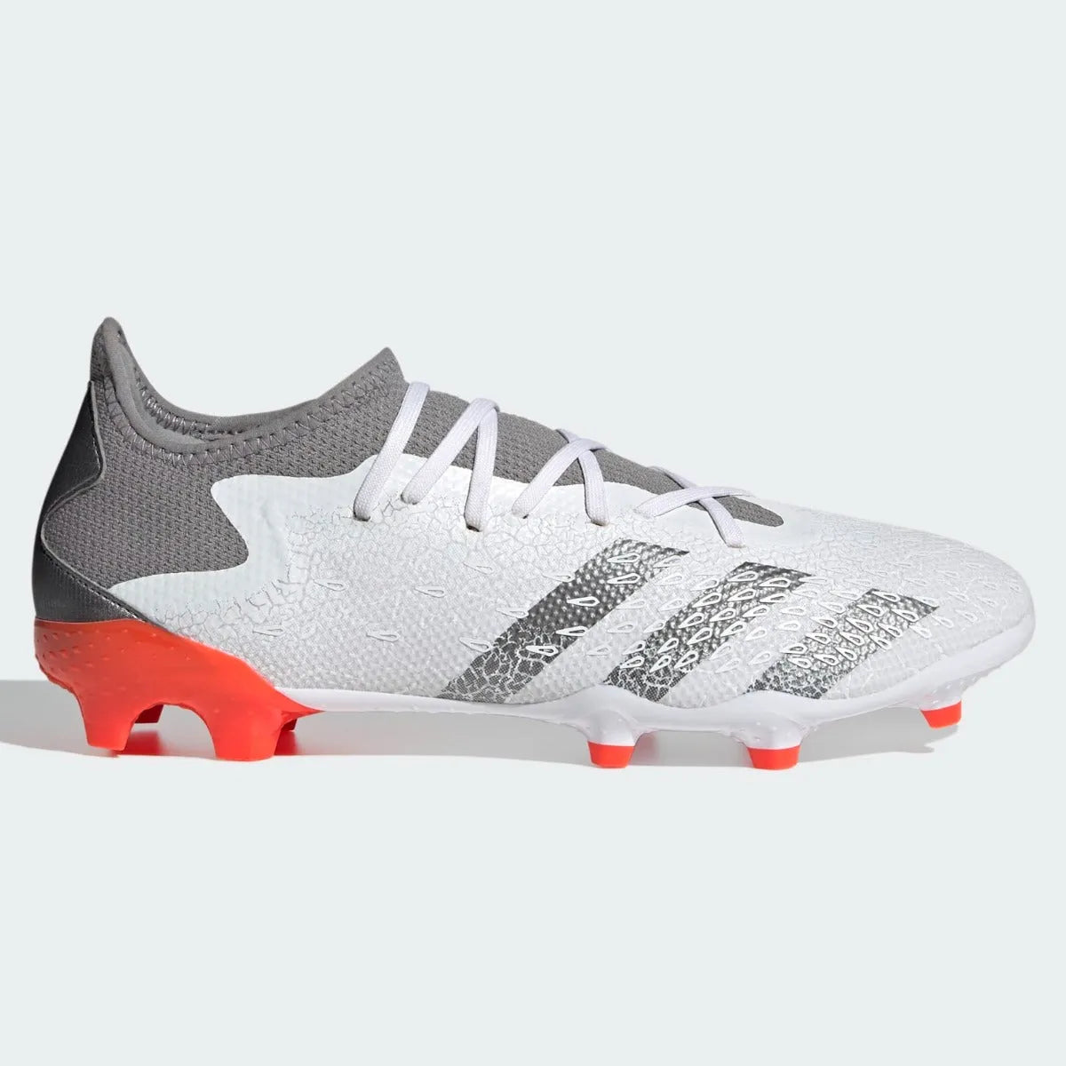 Adidas Predator Freak .3 LOW FG - White-Iron Metallic (Side 1)