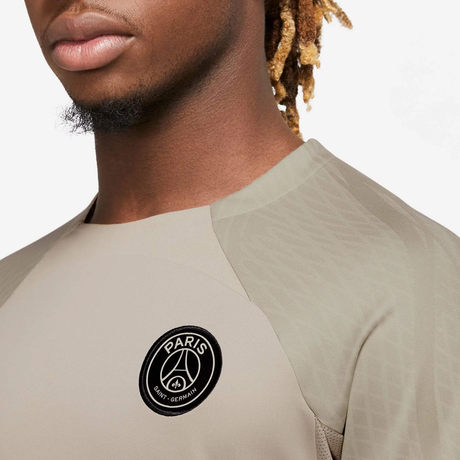 Jordan 2023-24 PSG Men's Dri-Fit Third Training Top (Detail 1)