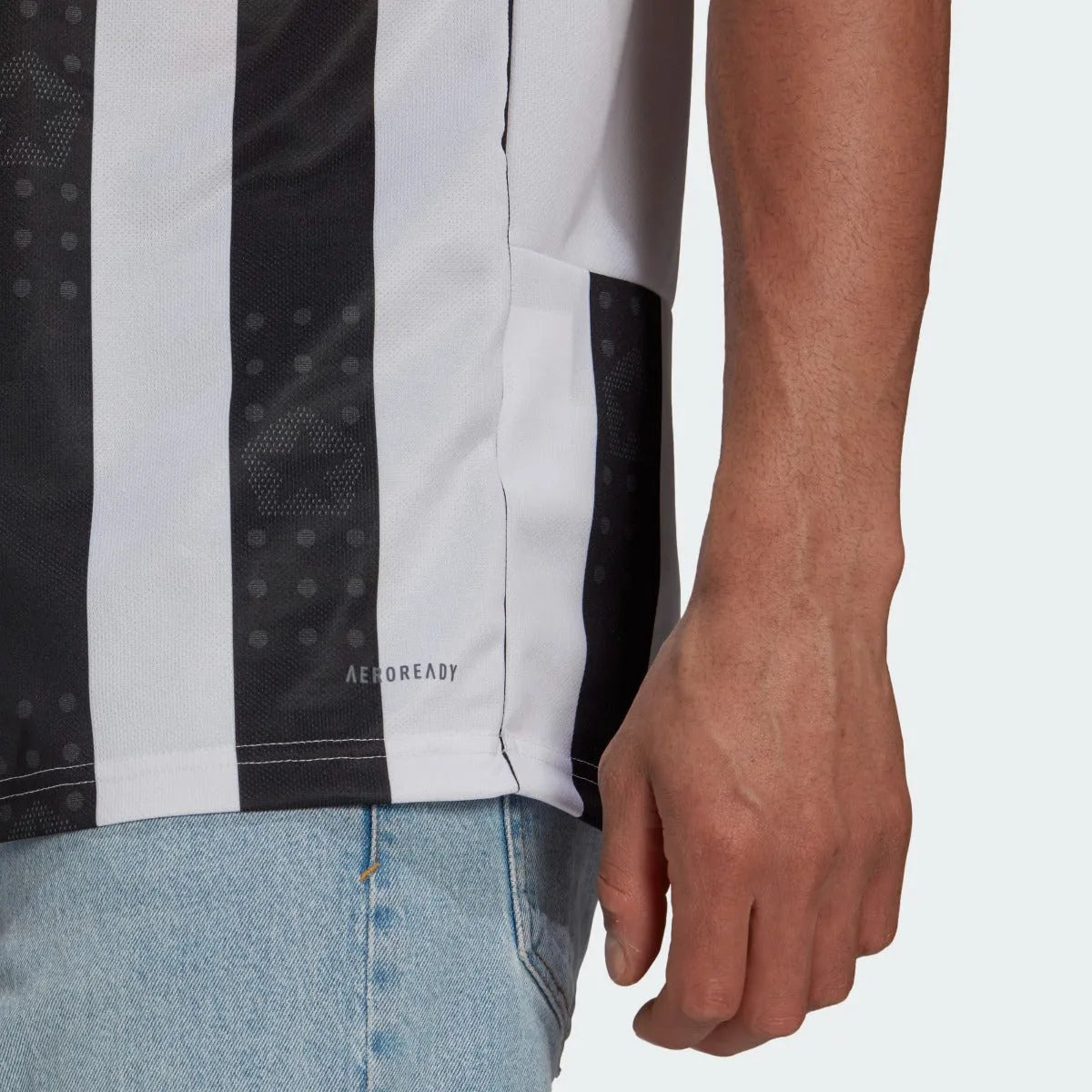 Adidas 2021-22 Juventus Home Jersey - White-Black (Detail 2)