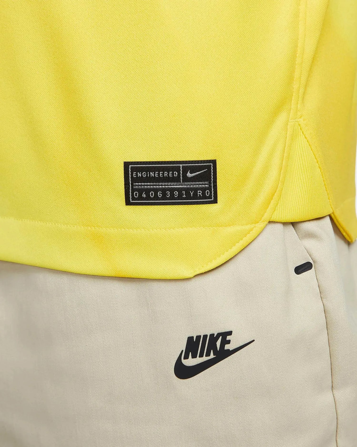 Nike 2022-23 Tottenham Goalkeeper Jersey - Yellow (Detail 3)