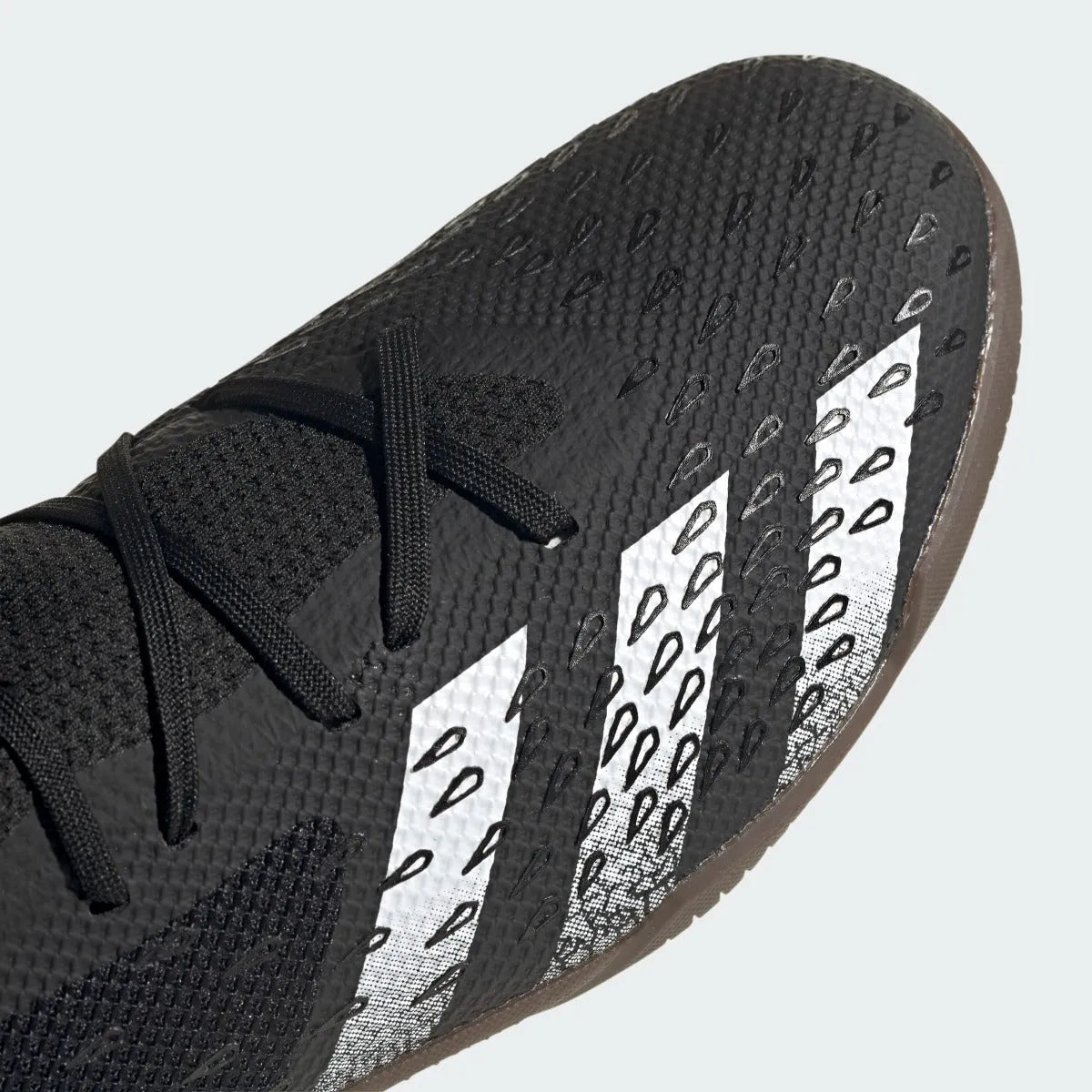 Adidas Predator Freak .3 IN - Black-White