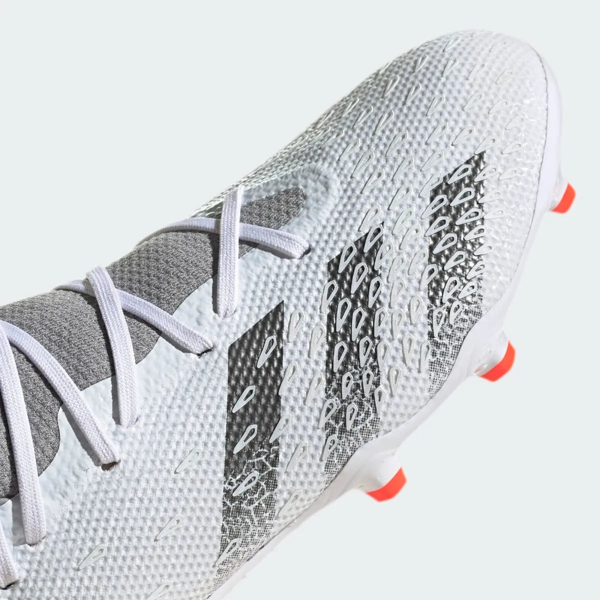 Adidas Predator Freak .3 FG - White-Iron Metallic (Detail 1)