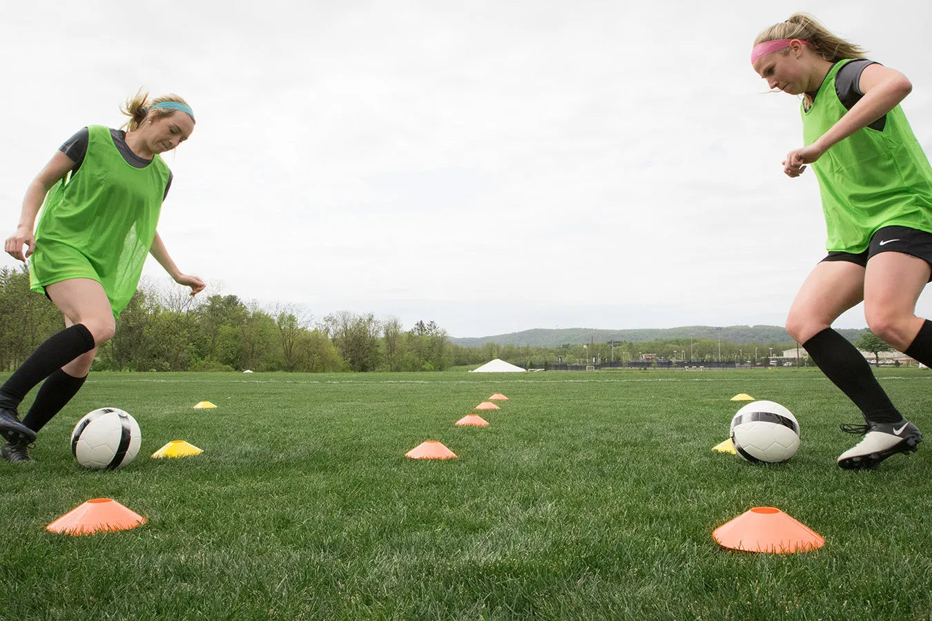 Kwik Goal Deluxe Scrimmage Vest (On field)