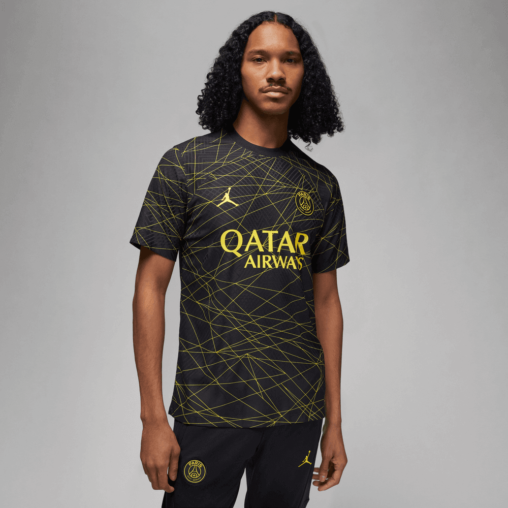 Paris Saint-Germain and Jordan Brand Go 'Infrared' for the Club's New Away  Kit